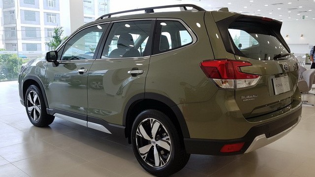 Subaru Forester tiếp tục giảm giá kỷ lục, quyết đua doanh số với Honda CR-V và Mazda CX-5 - Ảnh 2. Subaru Forester tiếp tục giảm giá kỷ lục, quyết đua doanh số với Honda CR-V và Mazda CX-5 - Ảnh 2.