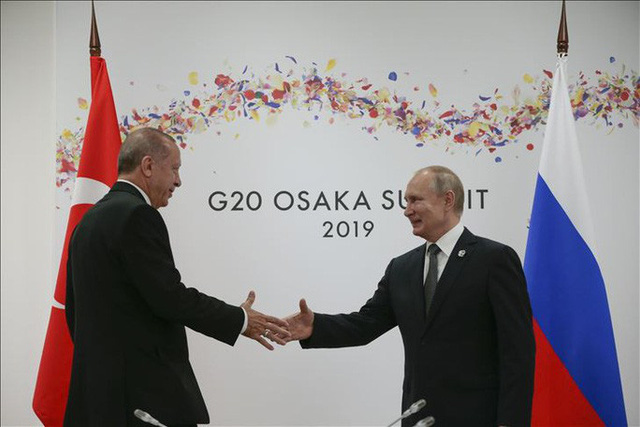 Ngả mũ trước Tổng thống Putin - Ảnh 3. Ngả mũ trước Tổng thống Putin - Ảnh 3.