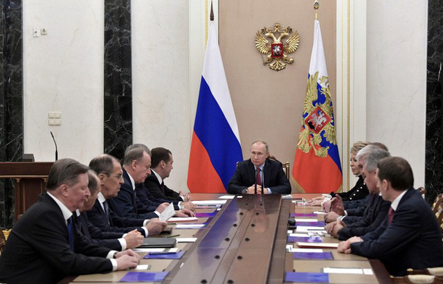 Ngả mũ trước Tổng thống Putin - Ảnh 1. Ngả mũ trước Tổng thống Putin - Ảnh 1.