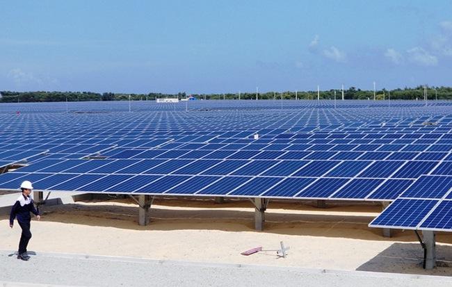 Nguy cơ thiếu điện cao, Bộ Công thương đề xuất phê duyệt thêm 11.000 MW điện gió, điện mặt trời
