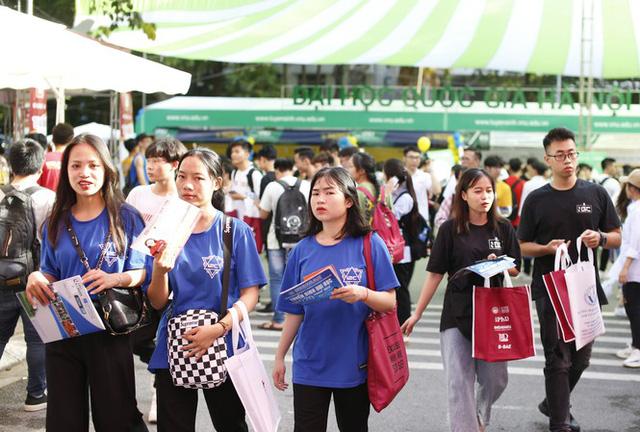 Bất ngờ bảng xếp hạng Đại học khu vực châu Á của QS: Việt Nam tụt hạng - Ảnh 1. Bất ngờ bảng xếp hạng Đại học khu vực châu Á của QS: Việt Nam tụt hạng - Ảnh 1.