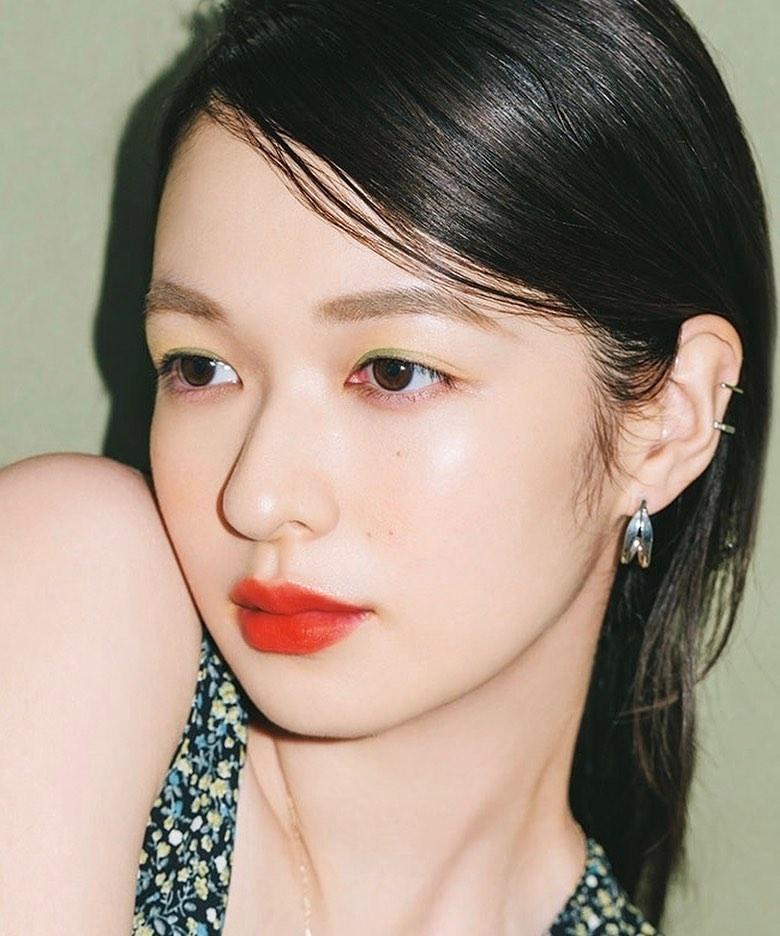 Son đỏ - Ảnh 2. Son đỏ - Ảnh 2.