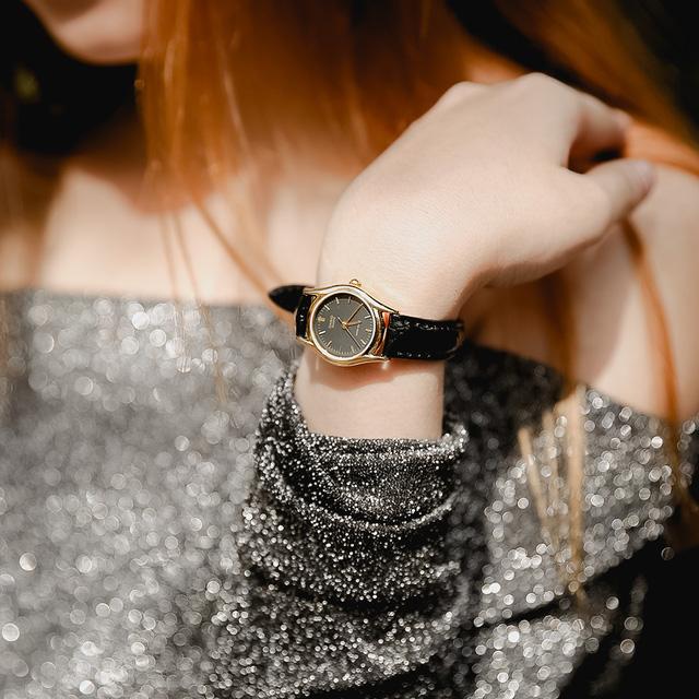 Đồng hồ chính hãng sang chảnh có thừa dành cho thế hệ Gen Z đầy phong cách - Ảnh 8. Đồng hồ chính hãng sang chảnh có thừa dành cho thế hệ Gen Z đầy phong cách - Ảnh 8.