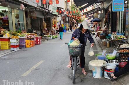 Hà Nội dẹp “chợ cóc”, chợ tạm: Cần quyết liệt và đồng bộ!