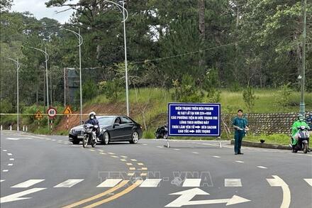 Thông xe tạm thời đèo Prenn (Lâm Đồng) từ ngày 5 đến 7-12