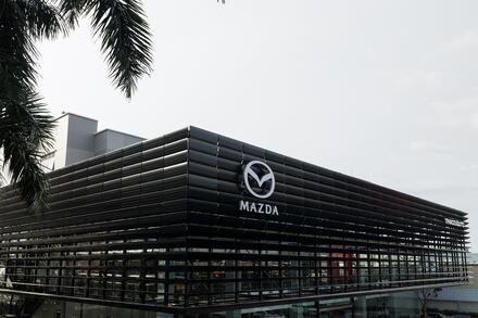 Showroom cao cấp Mazda Flagship đầu tiên tại Việt Nam đi vào hoạt động