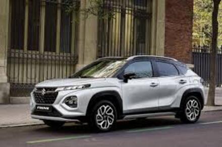 Suzuki Fronx giảm giá sâu vẫn kém hấp dẫn