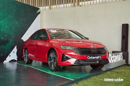 Sedan thể thao Skoda Octavia RS giá 1,608 tỷ đồng tại Việt Nam