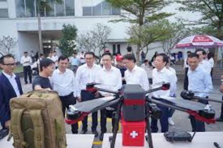 Thành phố Hồ Chí Minh thử nghiệm ứng dụng thiết bị bay không người lái vào hoạt động giao hàng