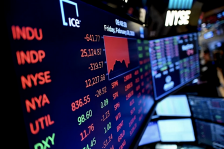 Cổ phiếu công nghệ hạ nhiệt, thị trường Mỹ phân hóa