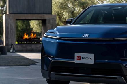 Toyota trình làng mẫu suv điện ba hàng ghế đầu tiên