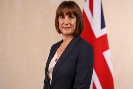 Bộ trưởng tài chính của 11 quốc gia kêu gọi ngừng bắn, cảnh báo rủi ro kinh tế toàn cầu