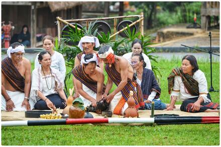 Độc đáo lễ mừng lúa mới của dân tộc Chu Ru giữa lòng Thủ đô