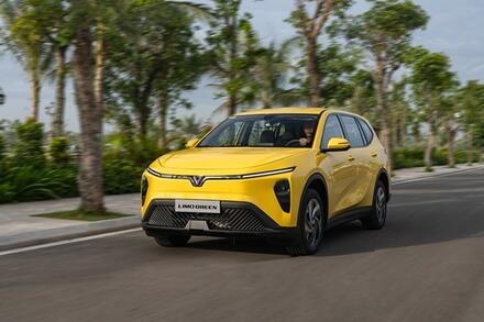 VinFast bán ra 24.774 xe ô tô điện trong tháng 4 - dẫn đầu thị trường Việt Nam 19 tháng liên tiếp