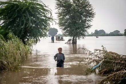 UNICEF cảnh báo hơn 1 tỷ trẻ em phải đối mặt cùng lúc nhiều rủi ro khí hậu