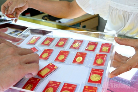 Giá vàng hôm nay (18/6): Giằng co mạnh