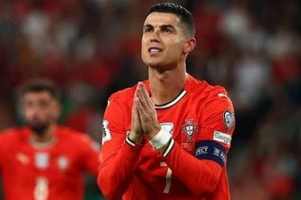 Ronaldo và Bồ Đào Nha tìm lại nụ cười, 'Tam sư' bất ngờ bị cầm chân