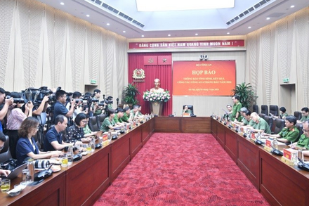 Bộ Công an triệt phá nhiều đường dây lừa bán “suất ngoại giao” nhà ở xã hội, khởi tố 13 bị can