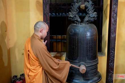 Tiếng chuông tri ân ngân vang giữa mùa Tháng Bảy