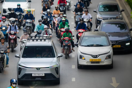 Phía sau cú bứt tốc 'chóng mặt' của thị trường ô tô điện Việt Nam