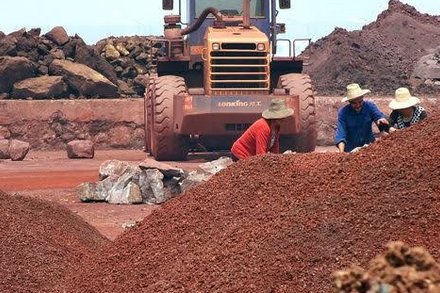 Giá quặng sắt, đồng phục hồi vì lo ngại nguồn cung thắt chặt