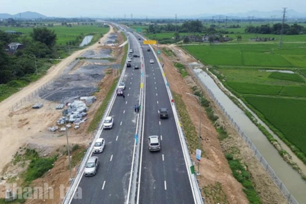 Quốc khánh 2/9, nhiều trạm dừng nghỉ trên cao tốc đưa vào hoạt động