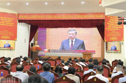 Toàn quốc quán triệt, triển khai thực hiện một số Nghị quyết, Chỉ thị của Bộ Chính trị
