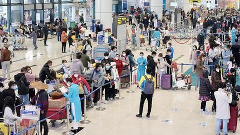 Quá tải hành khách, khẩn cấp bổ sung 250 chuyến bay đến TPHCM