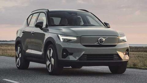 Ra mắt Volvo XC40 2023 - SUV xăng mang thiết kế như xe điện