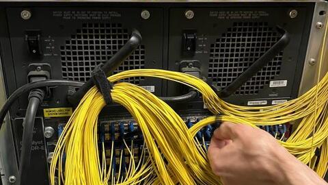 Nâng cấp đường cáp quang lên 25 Gbps, kỹ sư Thụy Sĩ tận hưởng tốc độ mạng như 'tên lửa' tại nhà