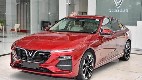 4 tháng đầu năm 2022, VinFast kinh doanh ra sao so với 2021?
