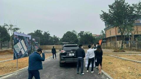 Thanh khoản thấp, lo ngại tái diễn “vết xe đổ” bất động sản