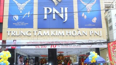 Ngành bán lẻ gặp khó, PNJ ghi nhận lợi nhuận quý 3/2023 đi ngang so với cùng kỳ, phát hiện yếu tố bất thường trong BCTC vừa công bố