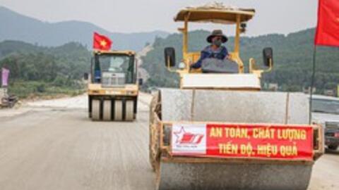 Khởi công hàng loạt dự án giao thông lớn