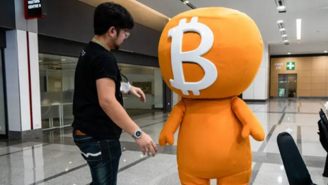 ‘ETF Bitcoin giao ngay có thể bị từ chối, giá giảm tới 20%’