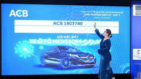 Tìm ra chủ nhân chiếc xe Mercedes đầu tiên của chương trình "Tết cùng ACB - Quà tới cản không kịp"