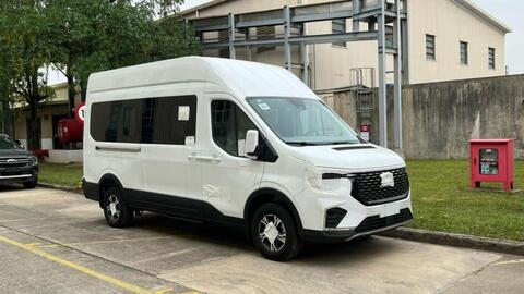 Đại lý nhận cọc Ford Transit 2024 tại Việt Nam: Hai bản, có số tự động, giá dự kiến cao nhất 949 triệu