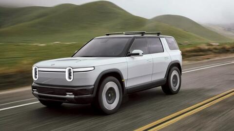 Cuối cùng Rivian cũng cho ra mắt SUV đối đầu Tesla Model Y, VinFast VF 8: Hiệu suất như siêu xe, tự lái cấp độ 3, giá 45.000 USD
