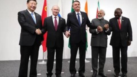 "BRICS quyết tâm loại bỏ đồng USD trong các giao dịch thương mại trong tương lai"