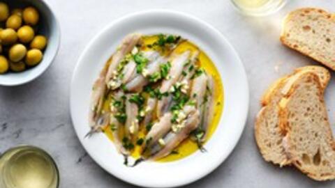 Loại cá là "kho omega-3 và chất sắt" cực tốt cho sức khỏe tim mạch, chợ Việt bán đầy giá lại rẻ