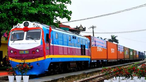 Bật tăng 40% chỉ trong 1 tuần, cổ phiếu ngành đường sắt đua nhau lập đỉnh lịch sử cùng kỳ vọng hợp tác với doanh nghiệp Trung Quốc