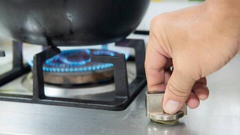 Dùng bếp gas chỉnh lửa nhỏ hay lửa to thì tốn gas hơn? Thì ra bấy lâu rất nhiều người hiểu sai