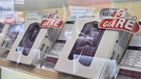 Điện thoại "cục gạch" 4G bán chạy gấp 5 lần cận ngày cắt sóng 2G