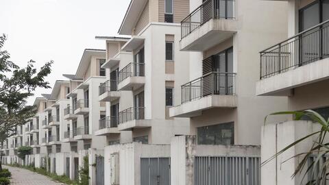 Có nên đánh thuế bất động sản thứ hai để ghìm cương giá nhà?