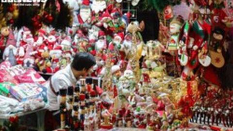 Sắp đến Noel, "thủ phủ" bán đồ trang trí ở Hà Nội vẫn ế ẩm