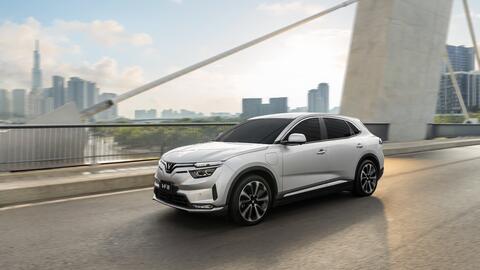 Xe điện VF 8 cũ bán ra thị trường được kiểm định tại nhà máy VinFast