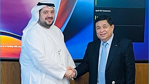 Phó Thủ tướng Nguyễn Chí Dũng làm việc với Công ty Dầu khí quốc gia Abu Dhabi