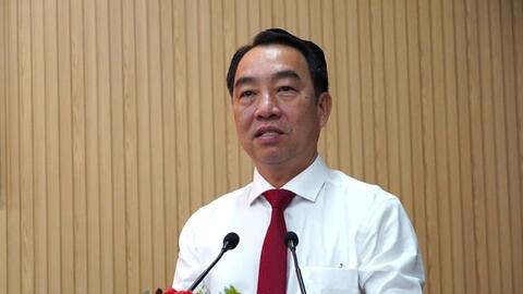 Phê chuẩn ông Lữ Quang Ngời giữ chức Chủ tịch UBND tỉnh Cà Mau