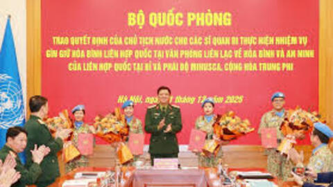 Trao quyết định cho 4 sĩ quan Quân đội thực hiện nhiệm vụ gìn giữ hòa bình Liên hợp quốc
