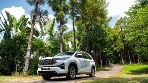 Giảm giá niêm yết xe hybrid Toyota Innova Cross HEV